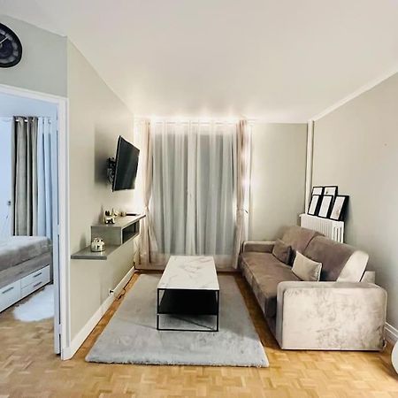 Proche Chateau De Versailles Avec Balcon Vu Sur Une Foret Et Parking Gratuit Pour 5 Personnes Maximum Bagian luar foto