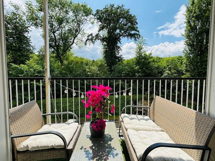 Proche Chateau De Versailles Avec Balcon Vu Sur Une Foret Et Parking Gratuit Pour 5 Personnes Maximum Bagian luar foto
